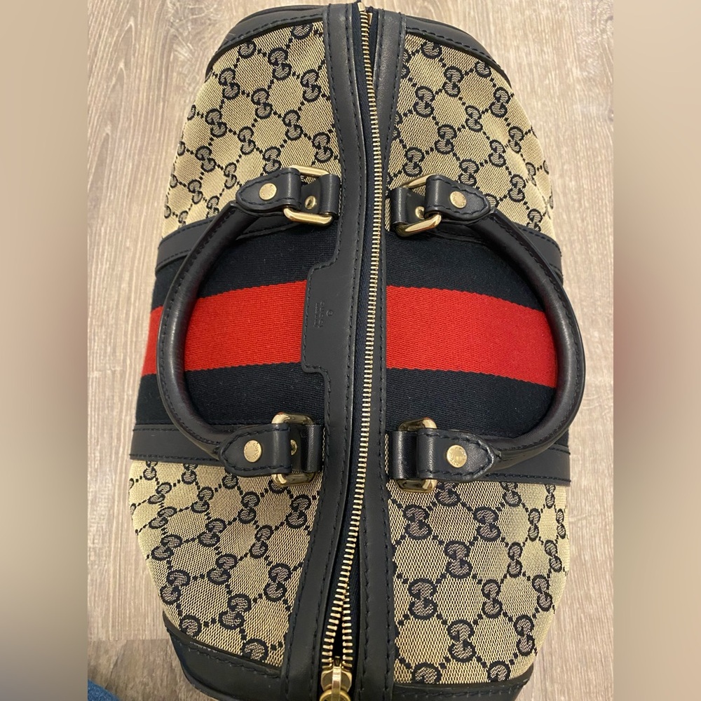 SOLD- AUTHENTIC GUCCI Canvas/leather Vintage Boston Bag Crossbody Red/Navy - Picture 8 of 15